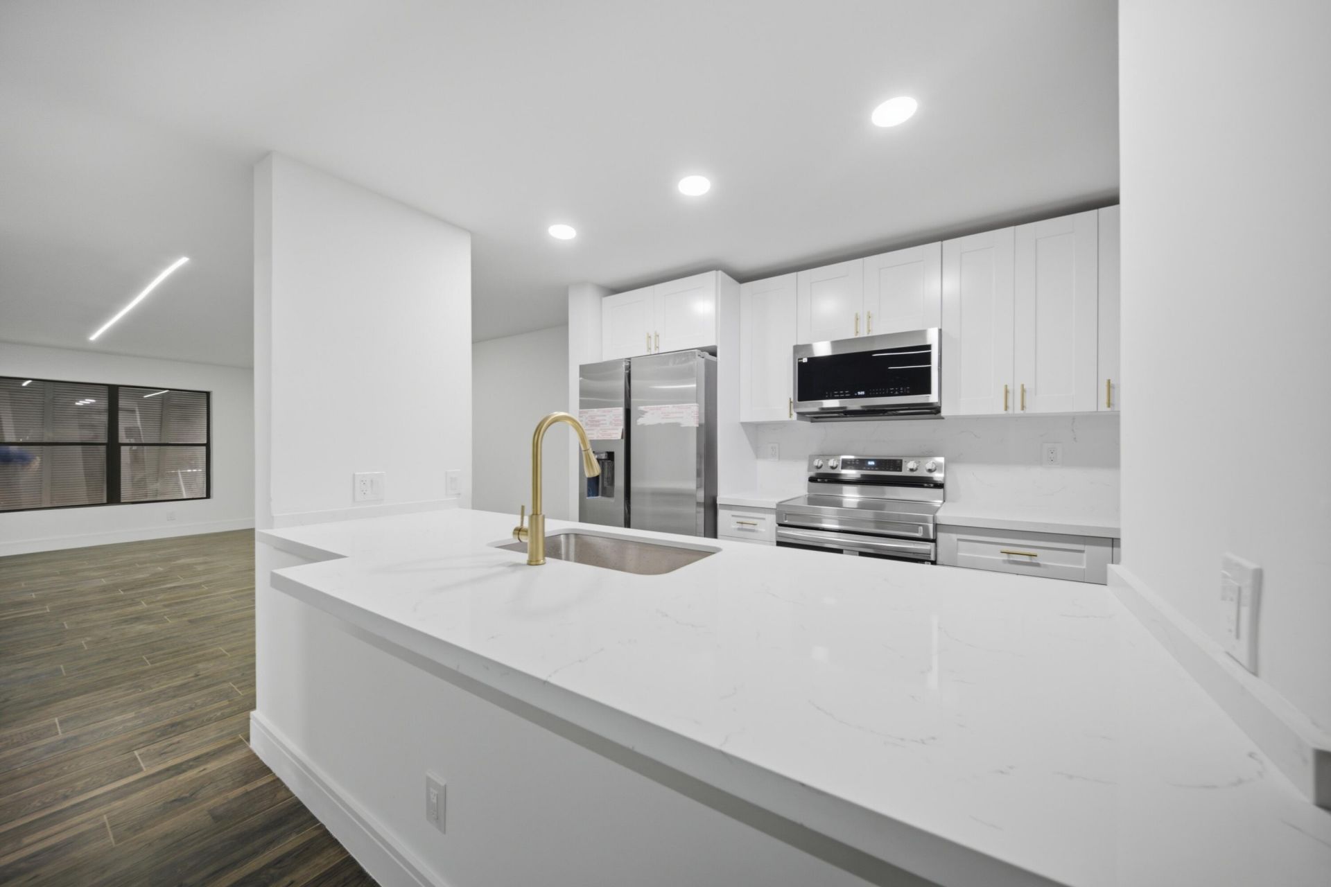 1391 E Golfview Drive, Unit 1391, Pembroke Pines, FL 33026 Photo