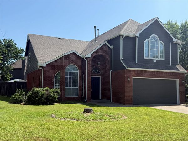 201 N Magnolia Court, Broken Arrow, OK 74012