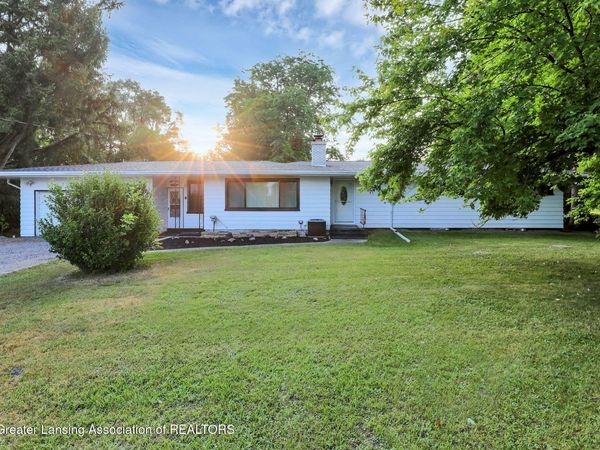 6571 S Meridian Road, Laingsburg, MI 48848