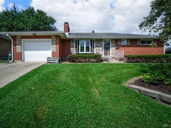 423 Genetta Drive, Miamisburg, OH 45342