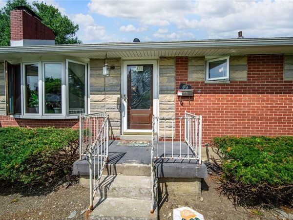 423 Genetta Drive, Miamisburg, OH 45342