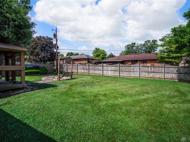 423 Genetta Drive, Miamisburg, OH 45342 Photo 8