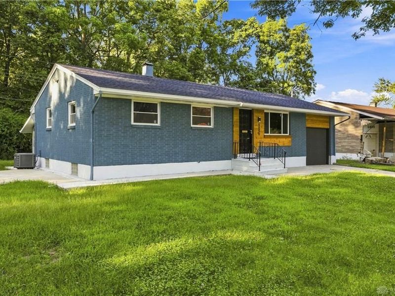 5050 Leedale Drive, Jefferson Township, OH 45417 Photo 2