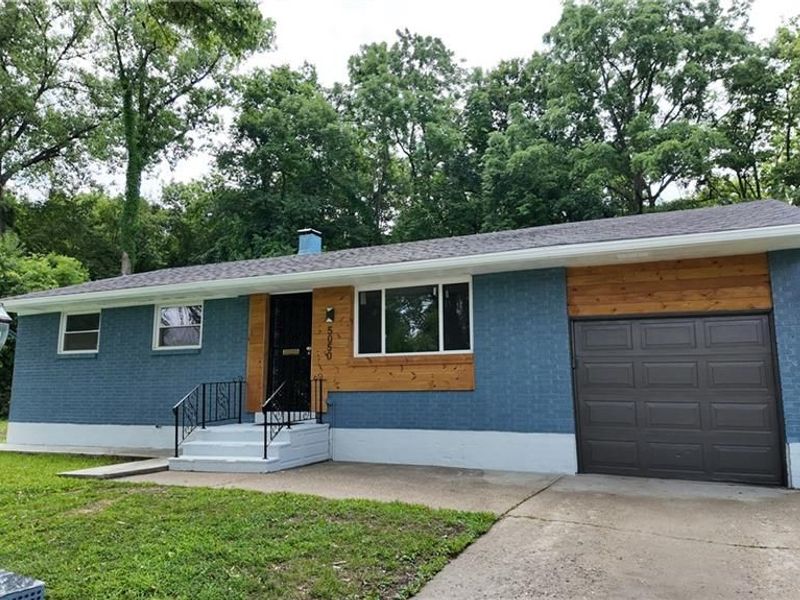 5050 Leedale Drive, Jefferson Township, OH 45417 Photo 2