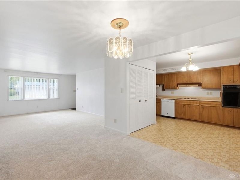 3669 Wenbrook Drive, Kettering, OH 45429 Photo 7