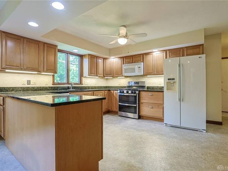 2727 Wellsford Drive, Springfield, OH 45503 Photo 19