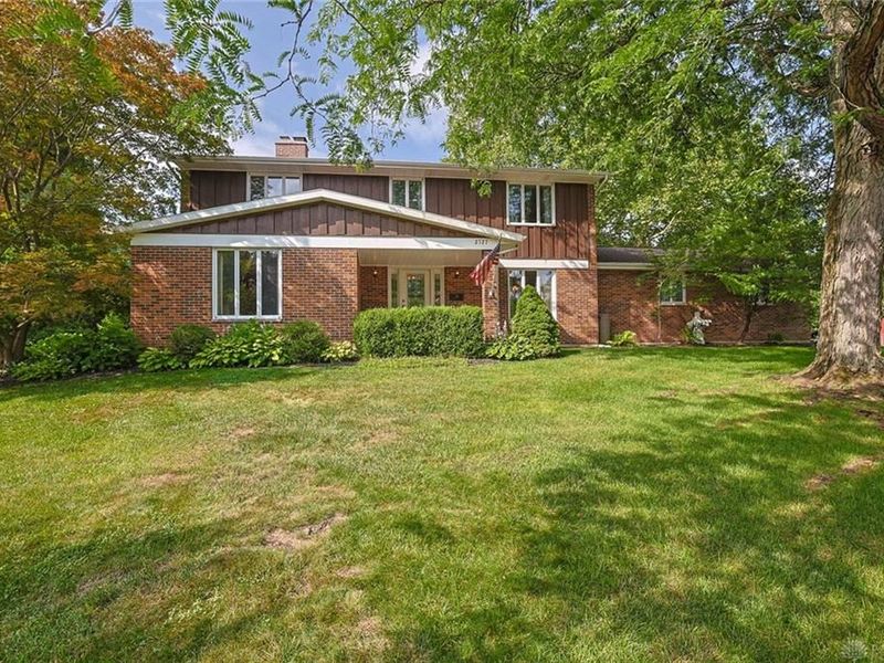 2727 Wellsford Drive, Springfield, OH 45503 Photo 2