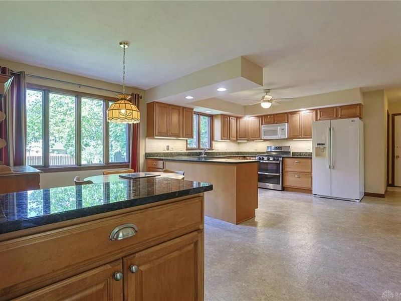 2727 Wellsford Drive, Springfield, OH 45503 Photo 24