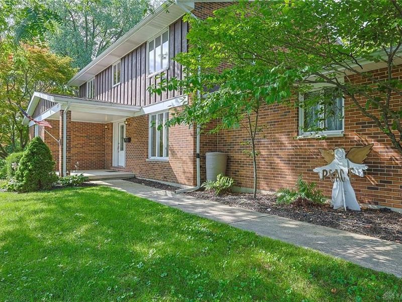 2727 Wellsford Drive, Springfield, OH 45503 Photo 5