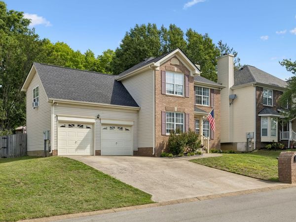 1125 Dawnwood Dr, Old Hickory, TN 37138