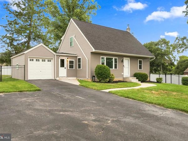 207 SEAL LANE , WEST CHESTER, PA 19380