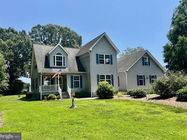 521 PAINTER POINT ROAD, KILMARNOCK, VA 22482