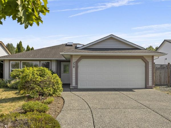 238 Strawberry Cres , Parksville, BC V9P 2W7