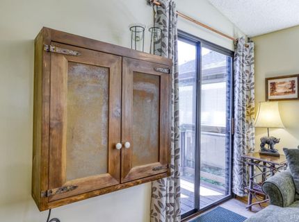 953 Lakeview Avenue, Unit 4, South Lake Tahoe, CA 96150 Photo