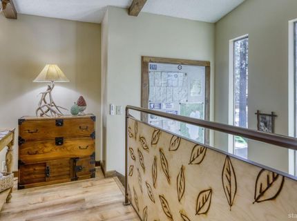 953 Lakeview Avenue, Unit 4, South Lake Tahoe, CA 96150 Photo