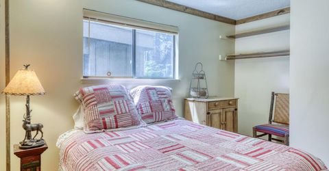953 Lakeview Avenue, Unit 4, South Lake Tahoe, CA 96150 Photo