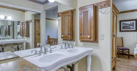 953 Lakeview Avenue, Unit 4, South Lake Tahoe, CA 96150 Photo