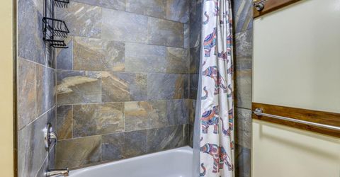 953 Lakeview Avenue, Unit 4, South Lake Tahoe, CA 96150 Photo