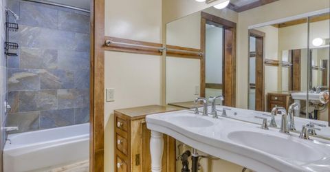953 Lakeview Avenue, Unit 4, South Lake Tahoe, CA 96150 Photo