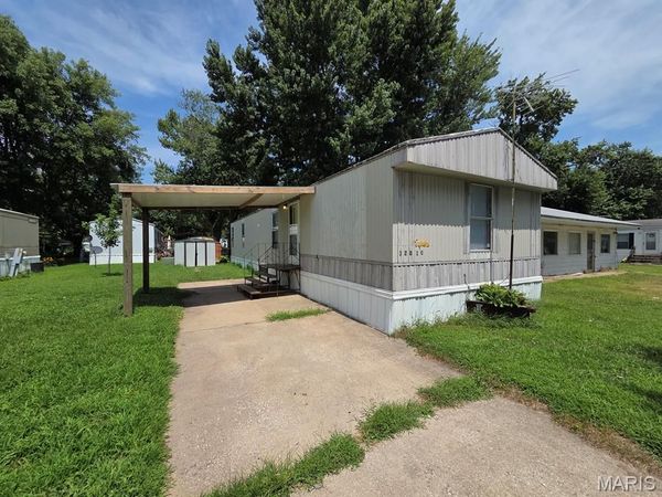 32810 Violet Street , La Grange, MO 63448