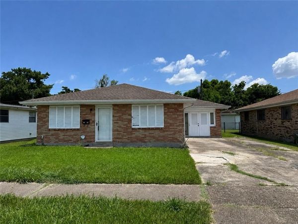 1413 REDWOOD Drive, Harvey, LA 70058