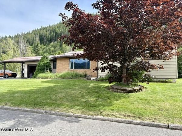 105 W Fir AVE, Osburn, ID 83849
