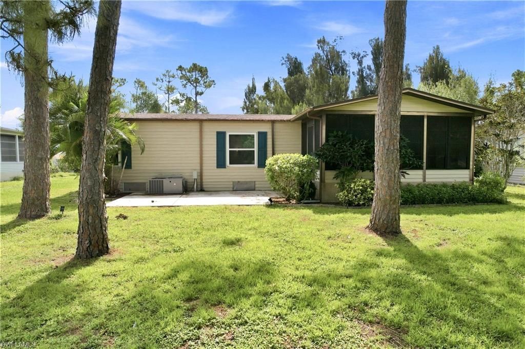 10421 Circle Pine Rd, North Fort Myers, FL 33903 Photo