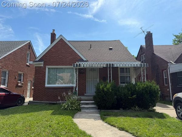 7296 Memorial Street , Detroit, MI 48228