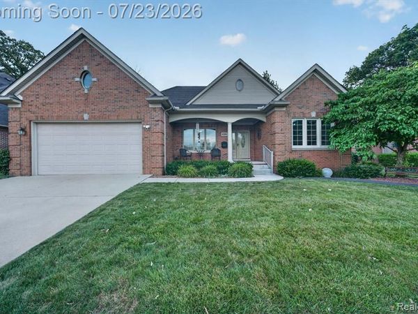 4584 Dolores Drive , Trenton, MI 48183