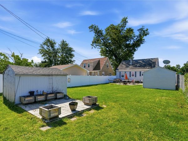1902 Johnson Avenue NW, Cedar Rapids, IA 52405