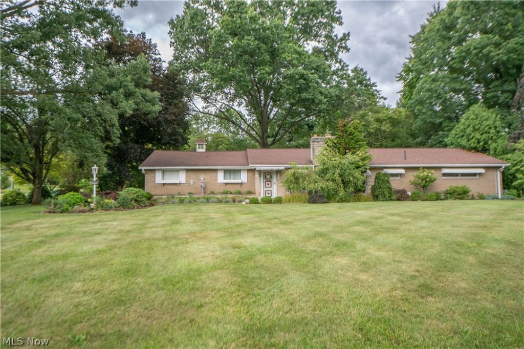 5345 Schario Road Nw, Canton, OH 44718 Main Photo