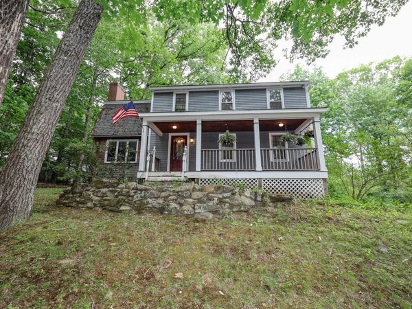 16 Meserve Road, Durham, NH 03824