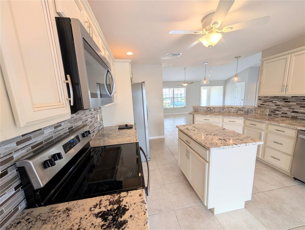 8707 51st Avenue W, Bradenton, FL 34210 Photo