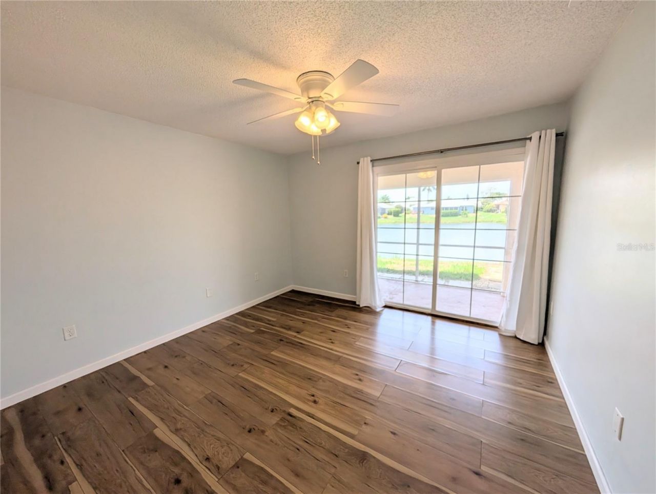 8707 51st Avenue W, Bradenton, FL 34210 Photo