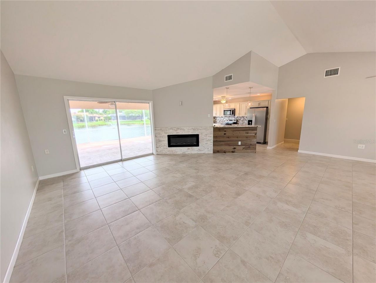 8707 51st Avenue W, Bradenton, FL 34210 Photo