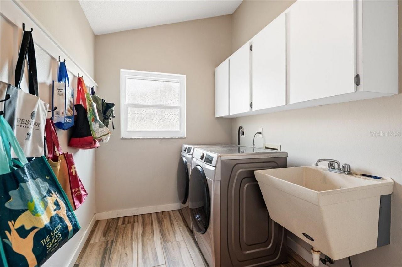 5438 Dominica Circle, Sarasota, FL 34233 Photo