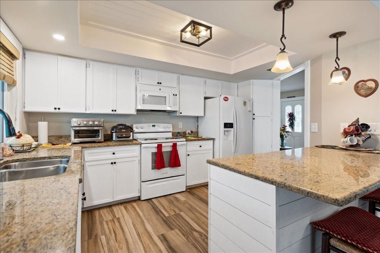 5438 Dominica Circle, Sarasota, FL 34233 Photo