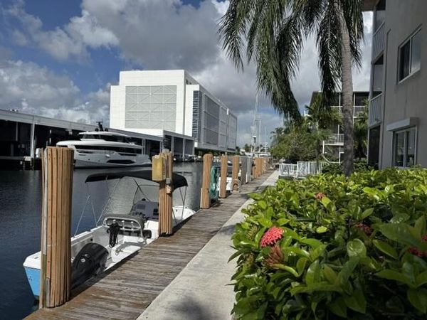 1500 SE 15TH Street SE, Unit 212, Fort Lauderdale, FL 33316