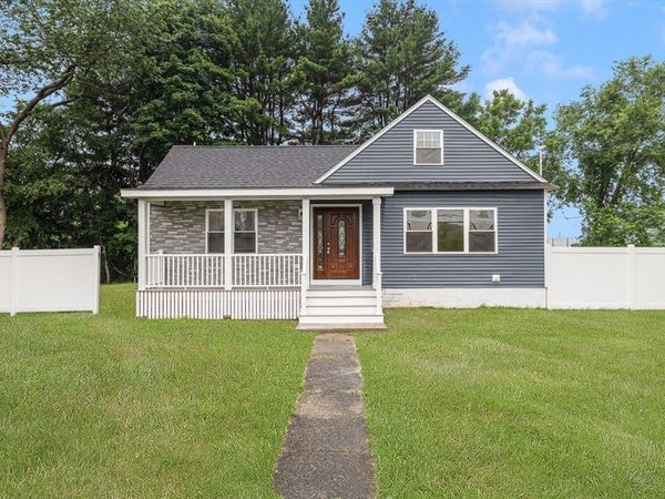 5 Colfall St, Seekonk, MA 02771