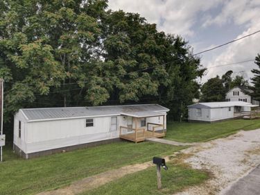 16 E High Street, Monticello, KY 42633