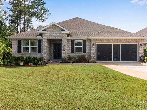 247 E Sky Way, Freeport, FL 32439