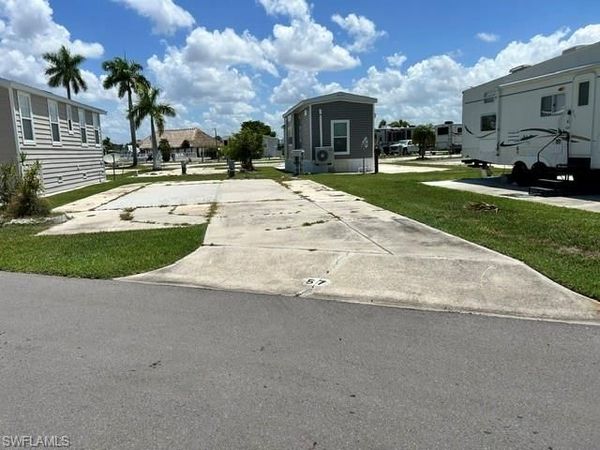 19681 Summerlin Rd D-57, FORT MYERS, FL 33908