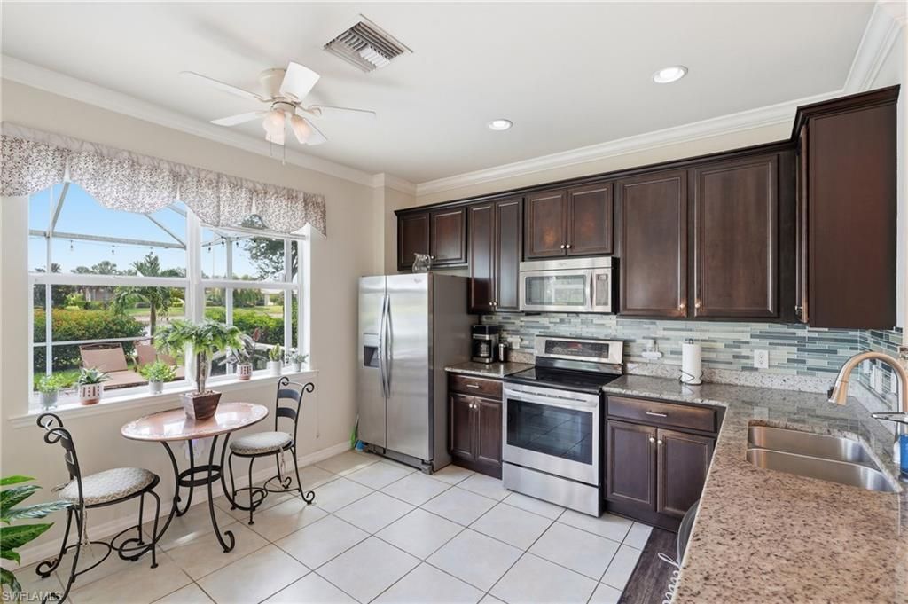 8433 Karina Ct , Naples, FL 34114 Photo