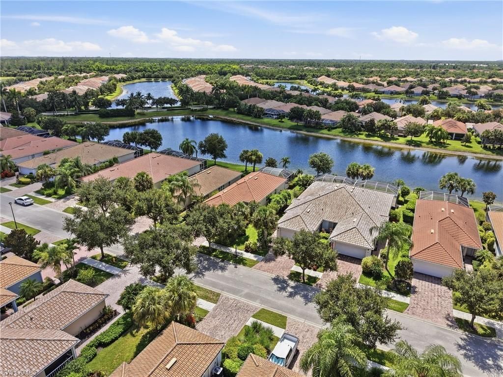 8433 Karina Ct , Naples, FL 34114 Photo