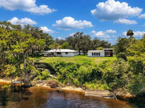 27717 SE Hwy 19, Old Town, FL 32680