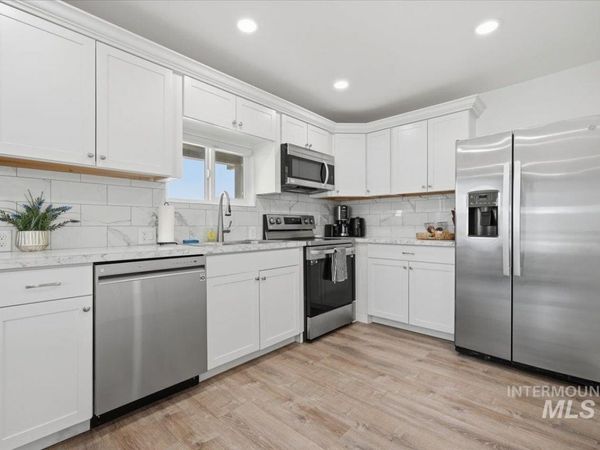2038 Blue Spruce Ln, Unit 179, Boise, ID 83716