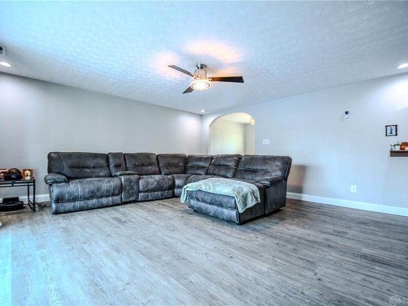 5888 Beecham Drive, Huber Heights, OH 45424 Photo 12