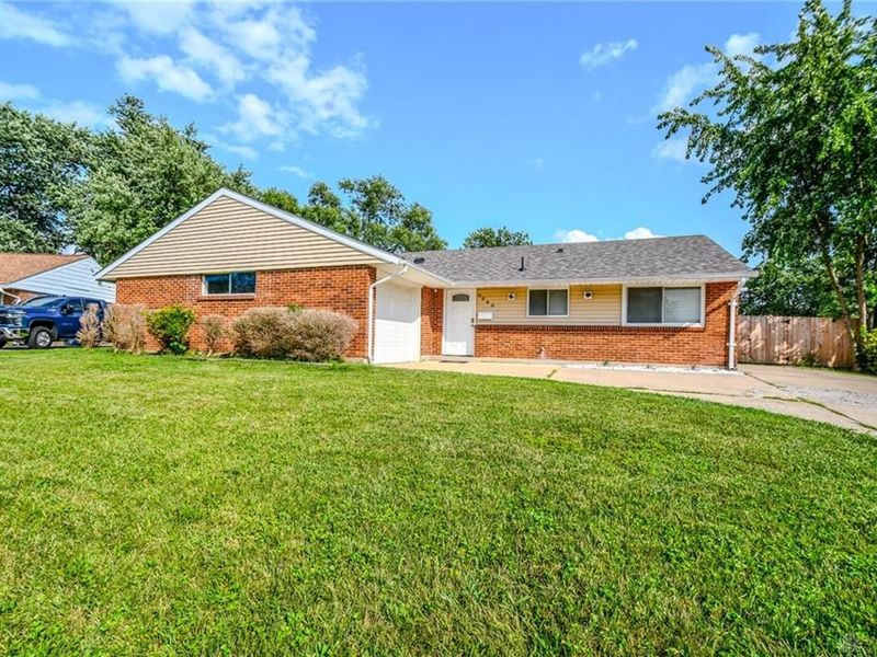 5888 Beecham Drive, Huber Heights, OH 45424 Photo 2