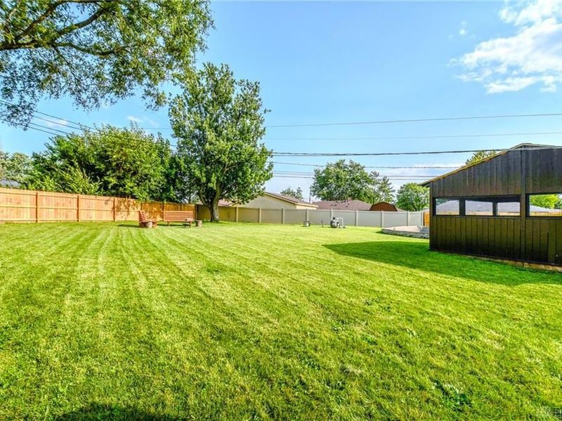 5888 Beecham Drive, Huber Heights, OH 45424 Photo 39