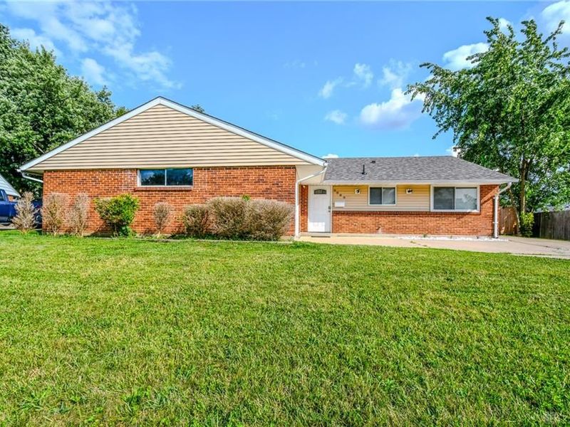 5888 Beecham Drive, Huber Heights, OH 45424 Photo 4